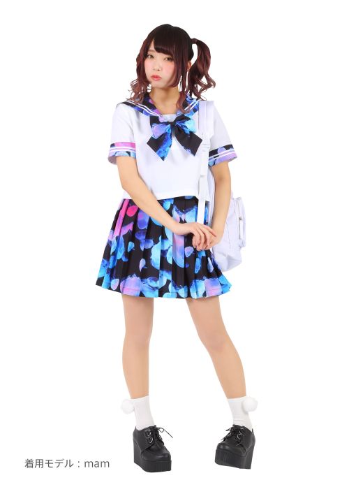 japanesefashioninferno:Neo Graphics Sailor School Uniforms by clearstone