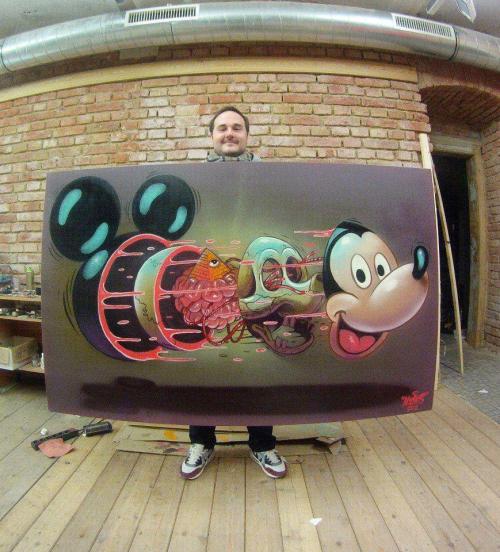 artdicct:  djkblog:  “Mickey’s Head” par Nychos   