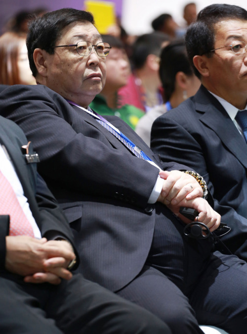 papalone: 原丰田（中国）专务董事佐佐木昭。<トヨタ豊田中国本部長の佐々木昭専務 > I would love to rock his world right now. He&rs