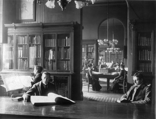 archatlas:Cincinnati’s Old Main Public Library Before It Was Demolished in 1955Built in 1874 o