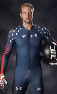 eyelovebulge:Even though my page is normally reserved for the real guys I see out in public, I couldn’t hold back from sharing these hot Olympian bulges with y’all. Such studs