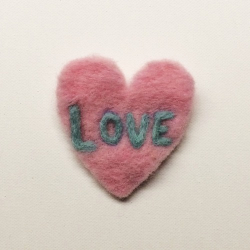 uchou:  Hey guys! I just opened up my Etsy shop, Haveria.  I’ve been sick for a while now and I have to take some time off of work, so I really need to sell these right now. Everything is needle felted by hand, and I can add any sort of backing. Let