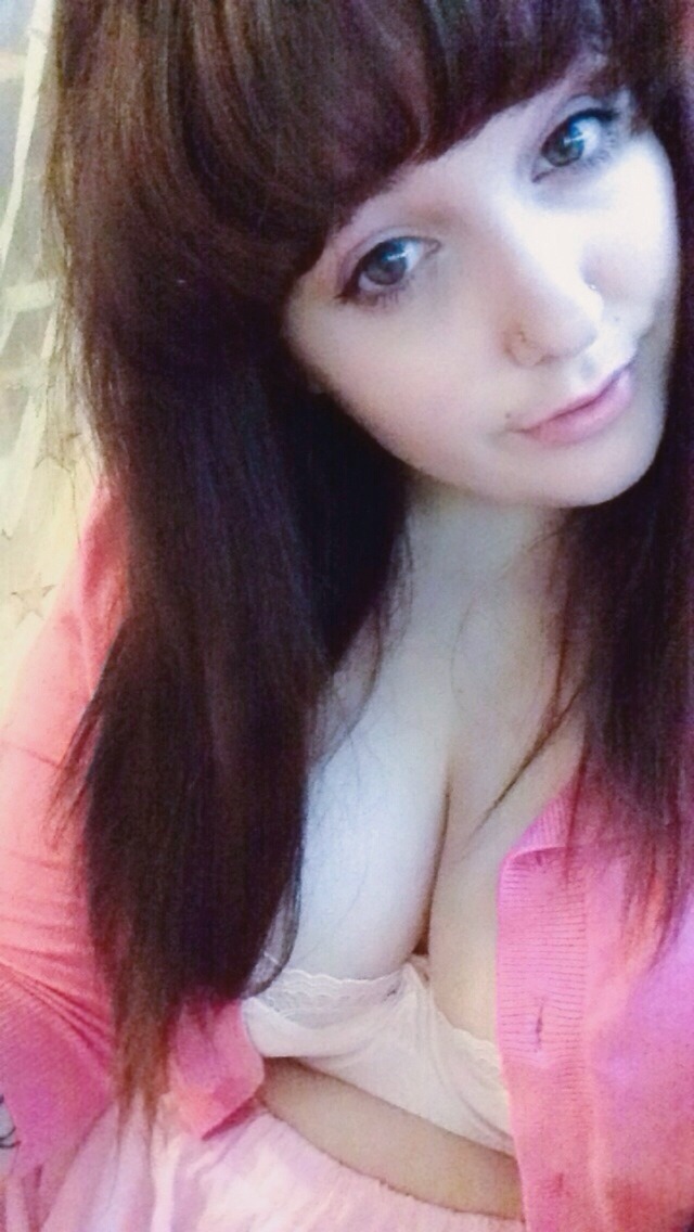 liittlefox:  loooook at my cute outfit hehehehehe 