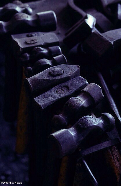 blackinlife:  If I had a hammer…. 