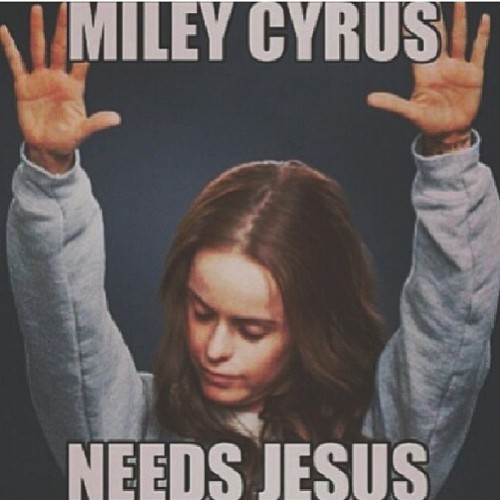 beardsandweed:  Enough said. #oitnb #miley #lol #funny