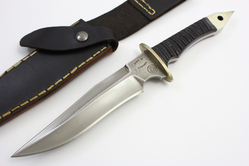 gunrunnerhell:  Shiva Ki Knives - Mercenary If you so happen to need/want a ŭ,000 knife. 