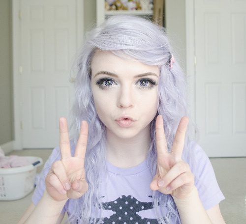 arachnocat:  i was sooo purple in these photos. Lens review links below: Youtube video Blogspot post 