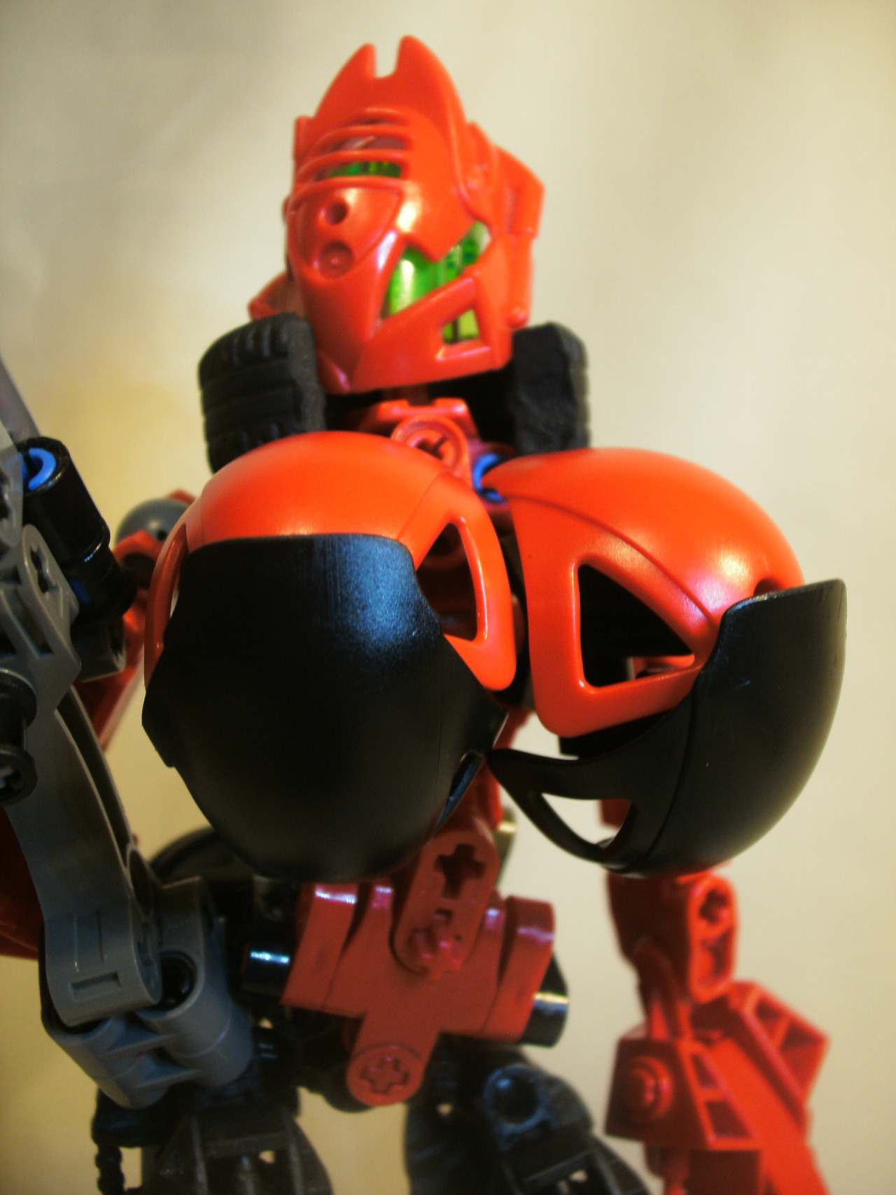 milkpunkin:  dawnofnssd:  Vier, Vier Tyrannus.  that bionicle has butt cheeks   my