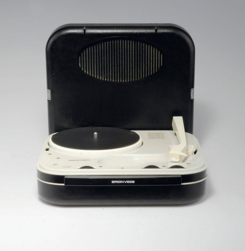 Marco Zanuso, Phono fv 1016 portable record player with integrated loudspeaker in the cover, 1964. F