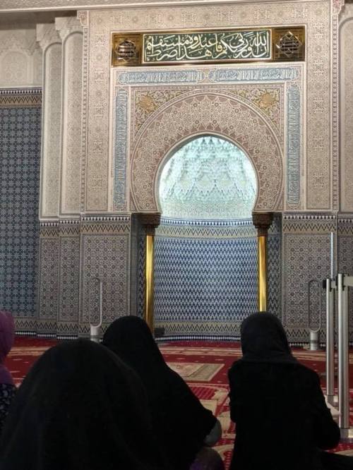A shaykha teaching a mixed gender class at the National Mosque of Malaysia, Masjid Negara, in Kuala 