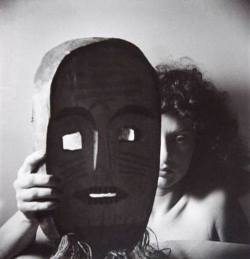 ekkert-heiti: portrait of Maya Deren with mask by Alexandr Hackenschmied 