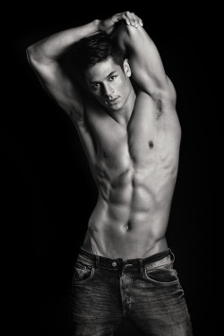 jadelepidoptera:  Hideo Muraoka