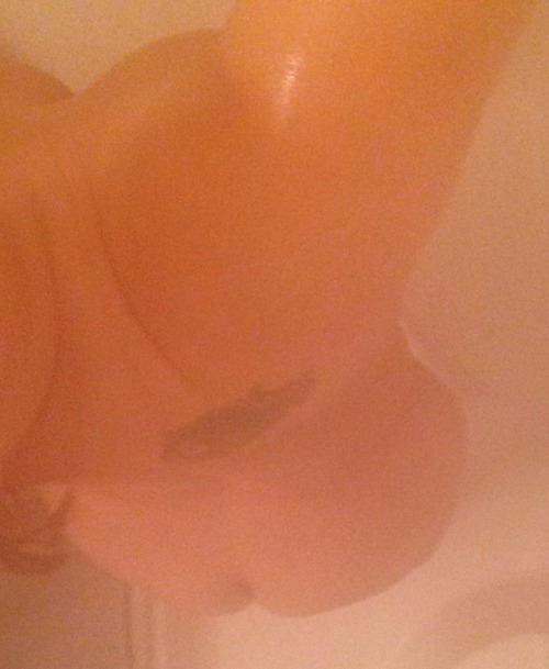 Sex 36hbombs:  In the shower - still on vacation! pictures