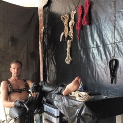 mastergarrett2039:  I thought I told you to get on your knees, boy. I want to see you beg for mercy.  . . . #paypig #cashslave #footfetishnation #prodom #master #slave #bondage #bdsmcommunity #bdsm   (at DUMBO, Brooklyn)