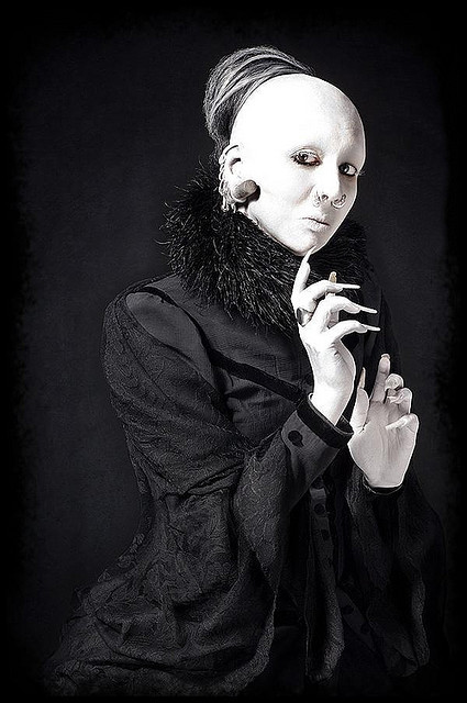 lizardbirdthing:  Anna-Varney Cantodea.Top-tier goth.
