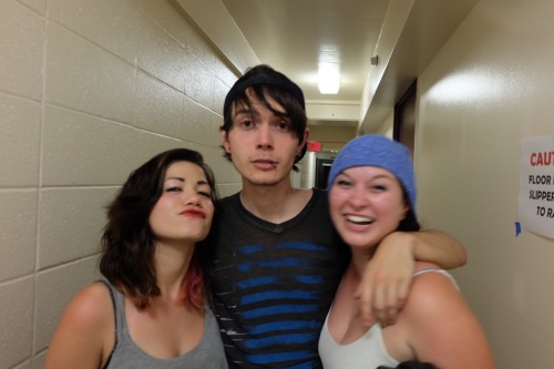 facegroper:ghostwhiskers:facegroper:ohwhy did he move thoughcuz im gonna let the girls grab a titty 
