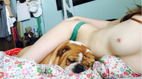 mama–mermaid:My dog gets naked cuddles