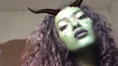 bruxariabitch: Hey it’s me your fav sad swamp demon #Justghoullythings