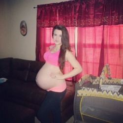 preggogirl:  Wonder if she is going out like