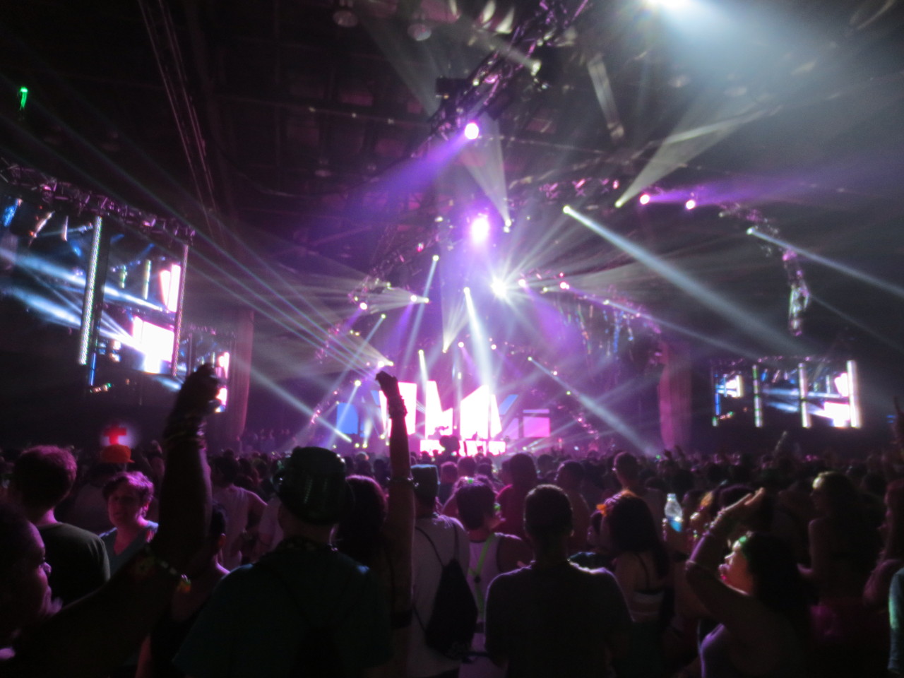 raversaurusrex:  raversaurusrex:  Lucky 2014 - Seattle, WA  Who’s ready for Lucky
