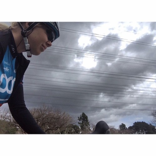 goldenbough: Riders on the storm #cycling #rule9 #girlswhoride #stormchasing