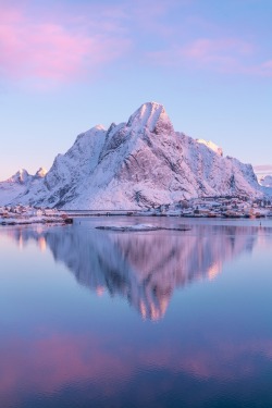 rosiesdreams: Arctic light - Reine, Lofton