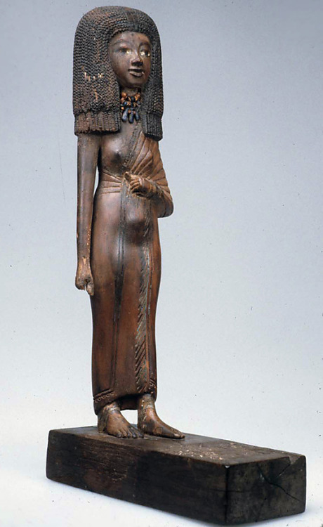 Statuette of the lady Tiye c. 1390-1349 B.C. reign of Amenhotep III–Akhenaten 18th dynasty Egypt