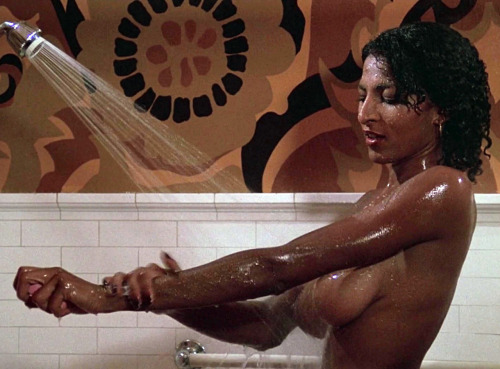 internetlifestyleartgallery - pam grier