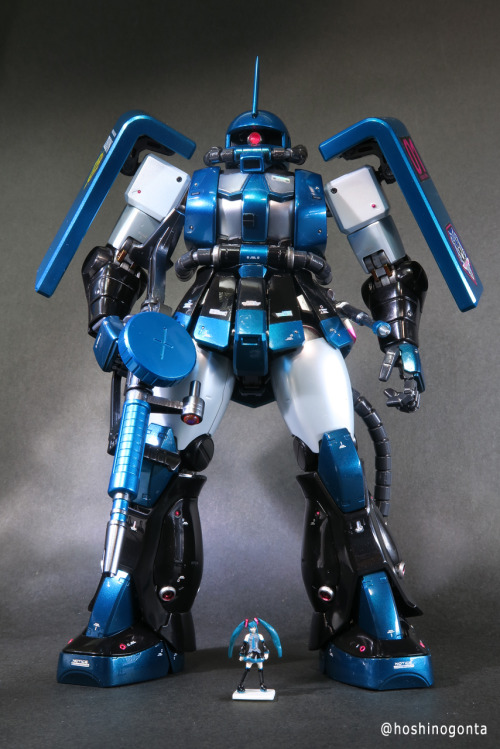 3月9日ということで「MG MS-06F ザクII Ver.2.0　初音ミク専用機」を造りました