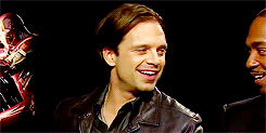 sebastiianstan:  Anthony + Complementing Sebastian plus Sebastian’s reaction. 