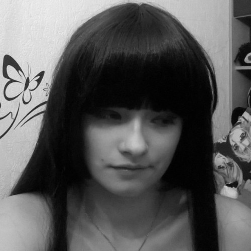 I don’t know why but I like this picture. It was only because I was bored yesterday ^^’ 