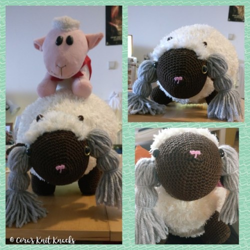 corasknitknacks:  I finished the Wooloo yesterday! Just need to wait for the varnish on my buttons t