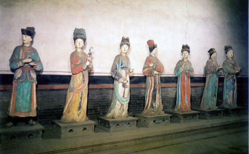 Song dynasty statues of ladies and maids