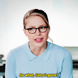 ixnayxg33:ginnsbaker:lesbianlenas:Lena + buying things for Kara+bonus:The real question is, what com