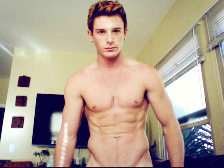 wetlust:  mirrorguy:  Bellissimo Brent! :P fraternityrow:   Yay for new Brent Corrigan