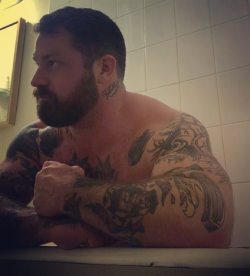 beardburnme:  “#bathtimebear reappears