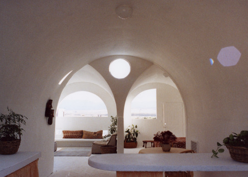 blueberrymodern:    Nader Khalili’s sandbag houses 