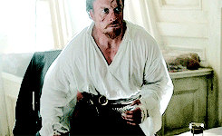 captain-flint:  James Flint Appreciation Week:   Day 6 – Favourite outfit  