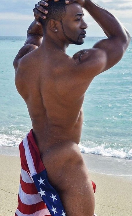 banginpapis:  HAPPY 4TH OF JULY 💥🎇🎆🇺🇸