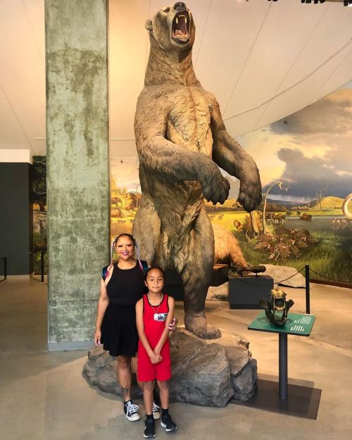 While I fully relate to the attitudes in pics 2 & 3 and even the bubbling hot water at times, definitely would 10000% not survive during their time 😀
#labreatarpits (at La Brea Tar Pits and...