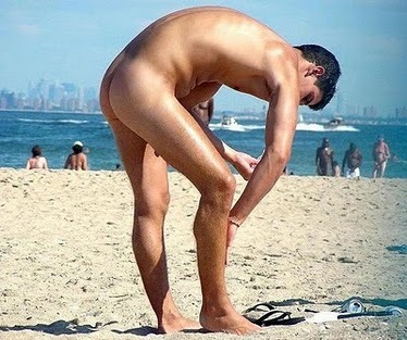 nudistextremist:  Encounter