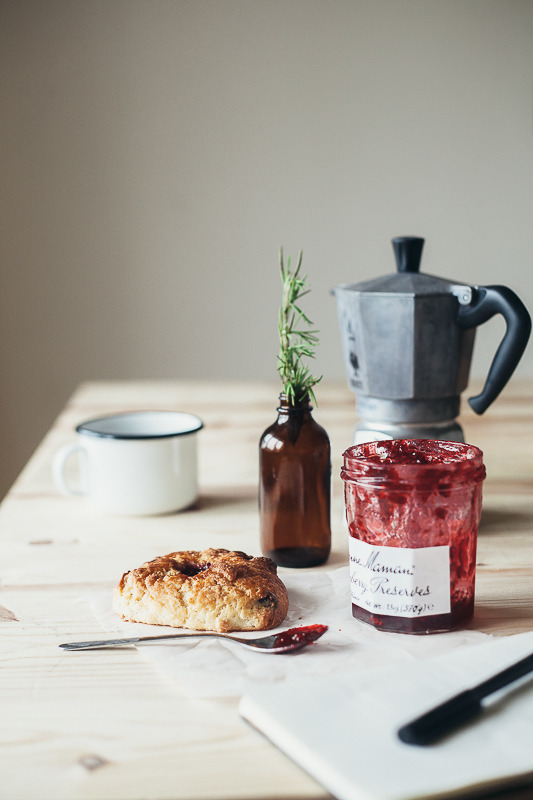 delta-breezes:  Marzipan Dark Chocolate Scones | Molly Yeh  Now please