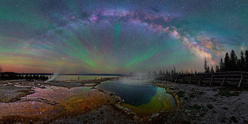 nevver:Yellowstone Milky Way Rainbows, David Lane