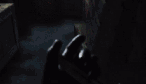 Wesker's Reflection On The Knife // The Sunlight Reflecting Off The Knife Onto Chris' Face
