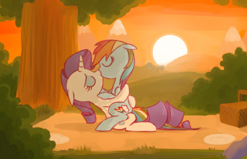 <3
