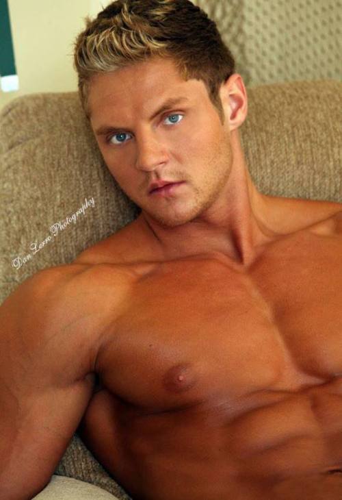 Sex cdnlifter27:  AJ SchmidtPhotos: Dan Lerro pictures