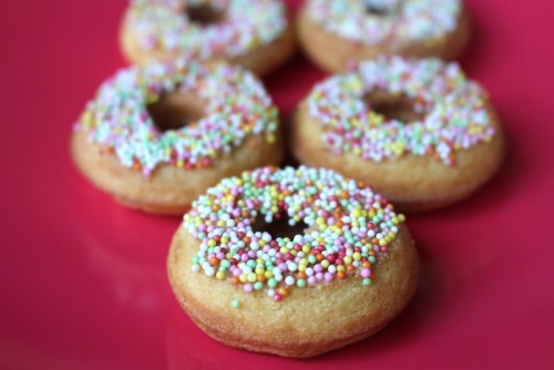 Mini Donuts (made with a mini donut maker) Ingredients for 14 mini-donuts: 2 eggs 2 tbsp unsweetened