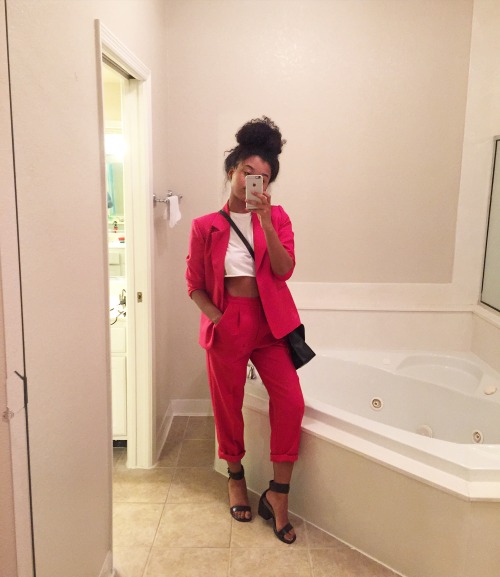 peachjames: i haven’t posted an outfit pic in forever! suit: thrifted shoes: f21 bag: f21