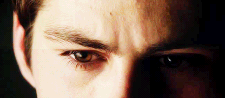 lydistilinski:and i'm straight up     l o s i n g     m y     m i n d  
