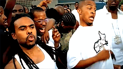 56blogsstillcrazy:  bestblackgirlsxxx:  Lol he running in that pussy.   
